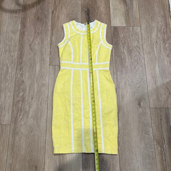 CALVIN KLEIN Women's Yellow Brocade Sheath Dress with White Piping Size 4 - Picture 3 of 7